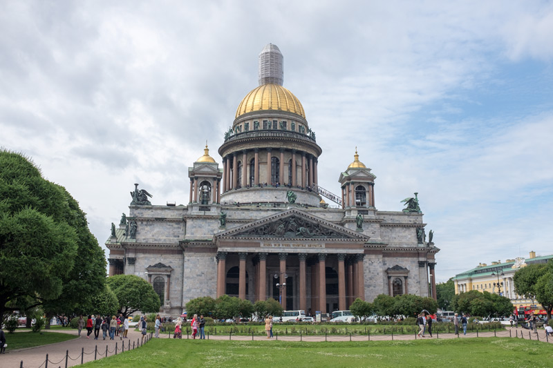 saint isaac's cathedral in Saint Petersburg